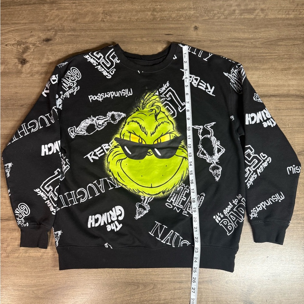 Dr. Seuss The Grinch Christmas Pullover Long Sleeve Crewneck Sweater Size Large - Picture 4 of 5